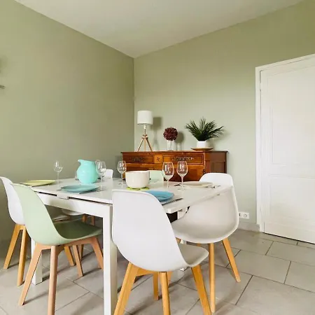 Semesterbostad Maison De Calme Pour 4-6 Personnes *
