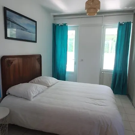 Maison De Calme Pour 4-6 Personnes Holiday home *